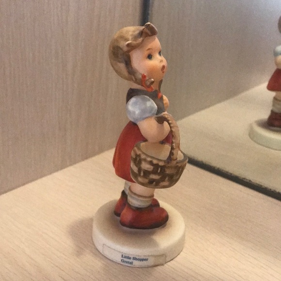 Hummel - Picture 4 of 4